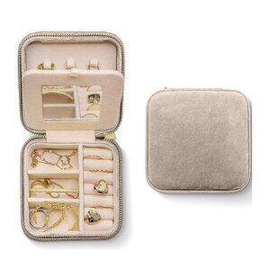 Benevolence LA Plush Velvet Jewelry Box